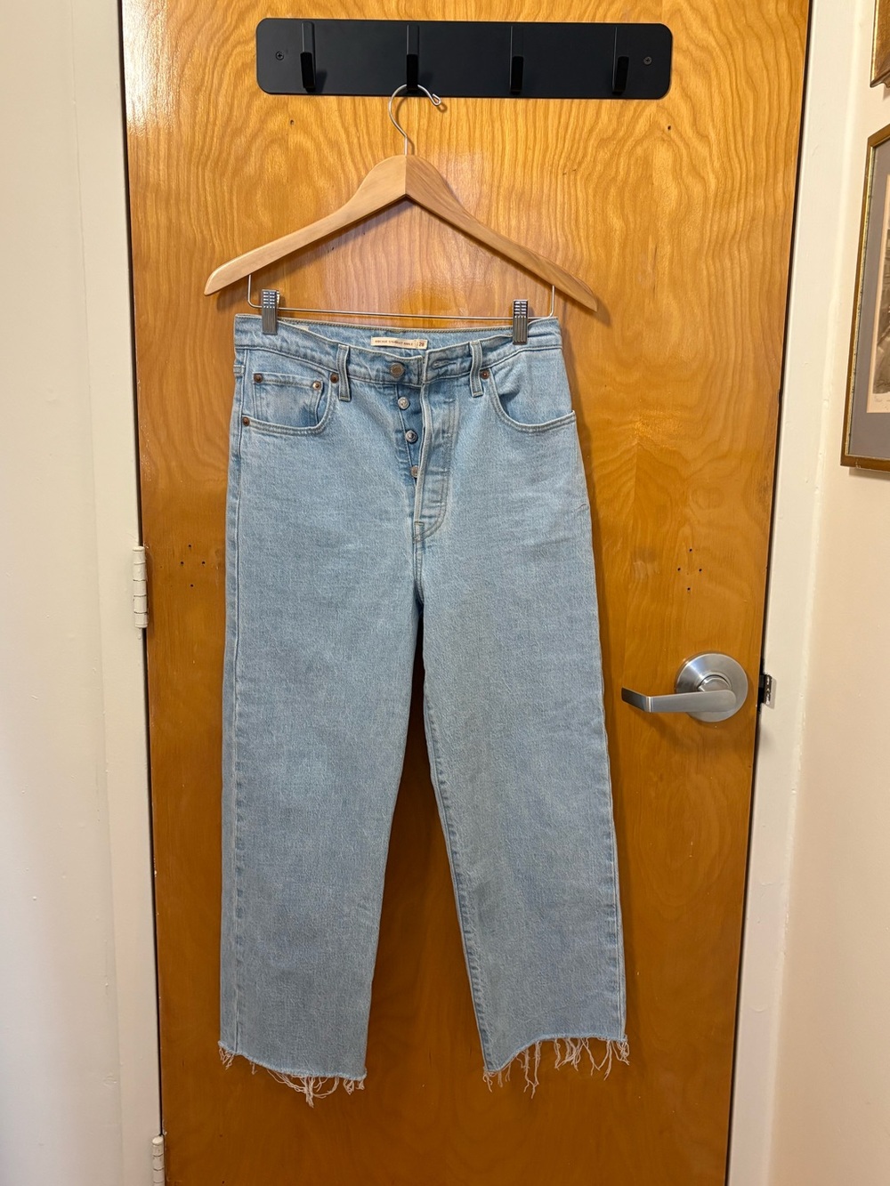 Levi’s ribcage straight ankle jeans